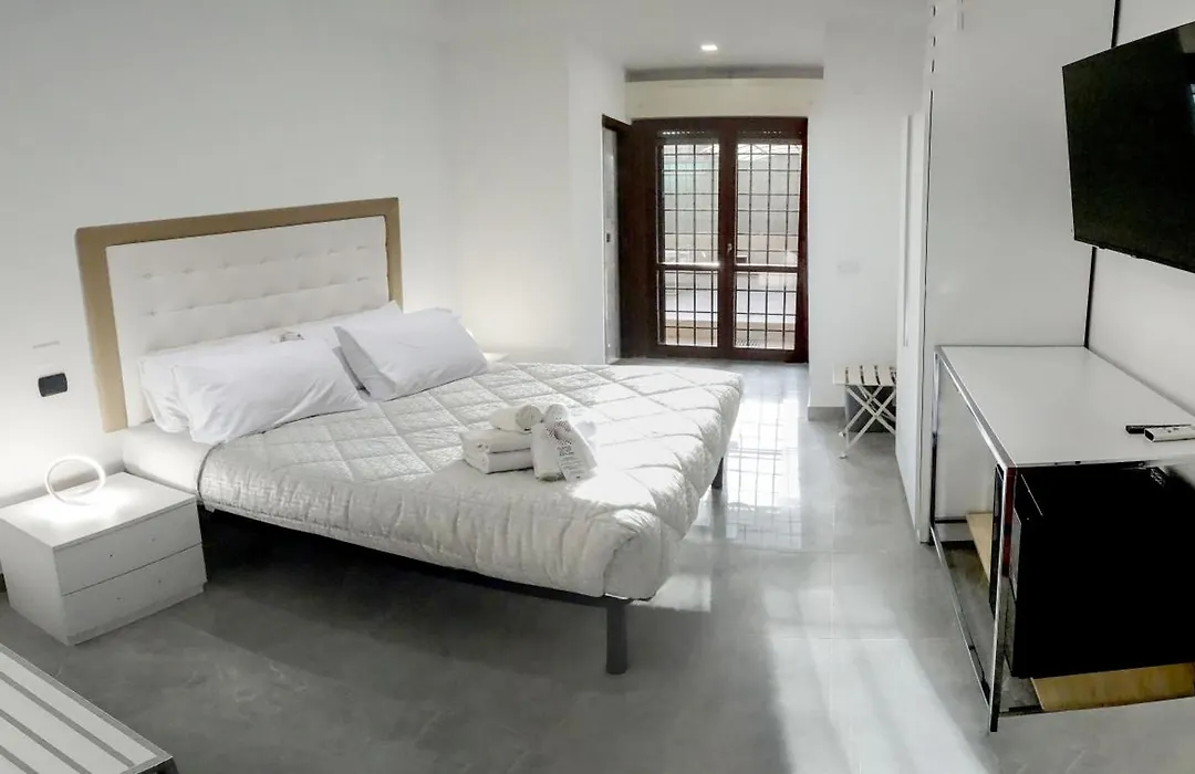 La Fiera GuestHouse-1